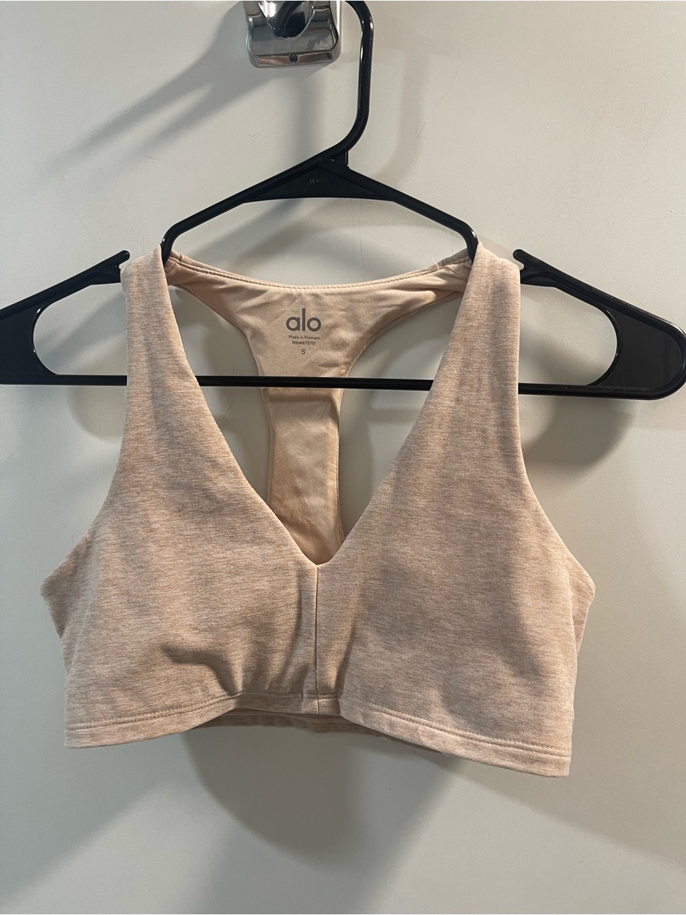 ALO Yoga Peach Nude Racerback Sports Bra